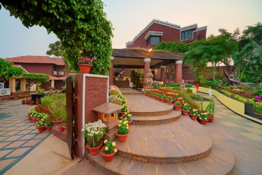 MAYFAIR Heritage_Puri-2